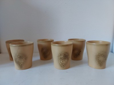 Set 6 pahare ceramice romanesti Faimar Baia Mare, decor cu strugure, 200ml, anii 70-80 foto