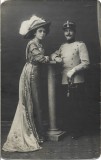 P1924N Locotenent rom&acirc;n &icirc;n uniformă model 1895, cu sabie, 1911, studio Foto Lux