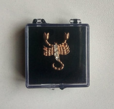 brosa insigna zodie Scorpion martisor bodoaba foto