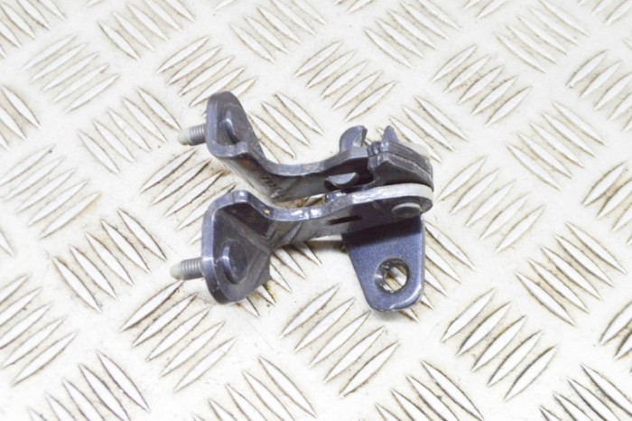 Balama ușă st&acirc;nga spate TESLA MODEL 3 2021 OEM: 1091333-00-G 20815203