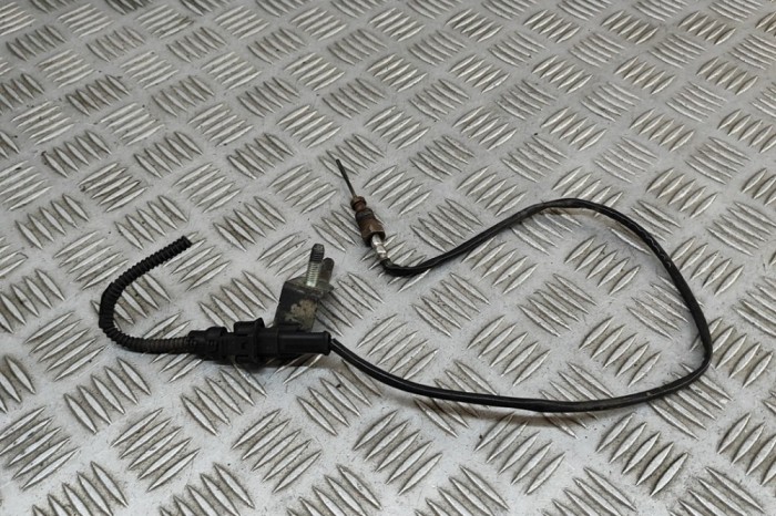 Senzor de temperatură IVECO DAILY VI Box 2022 OEM: 5801630229,5801653071 31541796