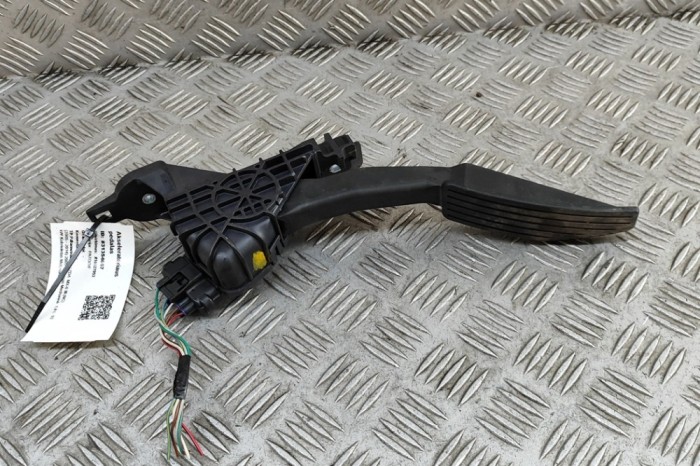 Pedala de accelerație MAZDA MX-5 III NC 2005 OEM: F151-41-600D,F15141600D 31354667