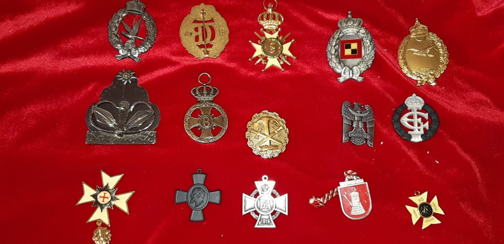 Insigne și decorații 1908-1920 | Okazii.ro