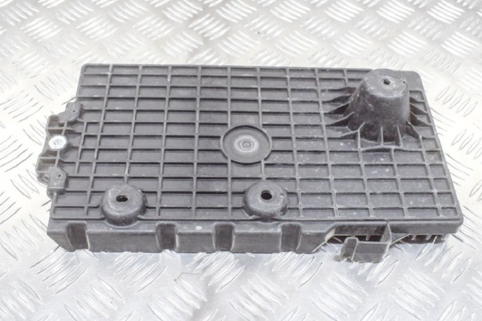 Suport baterie VOLVO V40 Hatchback 2014 OEM: 31301934 11395301
