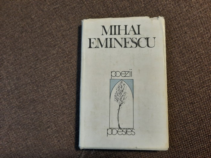 Mihai Eminescu - Poezii (bilingva) cartonata