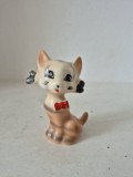 Bibelou vechi rom&acirc;nesc pisică / pisicuță cu fundiță &ndash; ceramică porțelanată retro