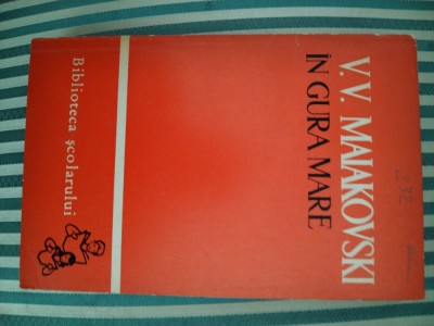V. V. Maiakovski In gura mare foto