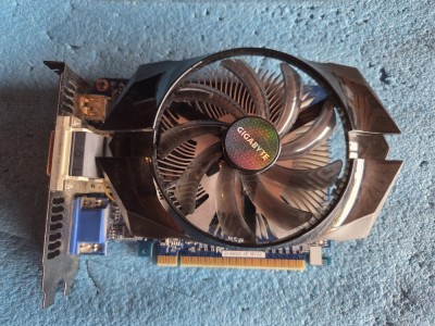 placa video GIGABYTE GV-N6400C-2GI - 2 Gb GDDR3 - 128 biti foto