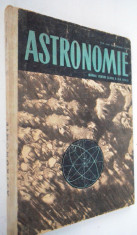 Manual clasa a XI-a Astronomie - 1965 foto