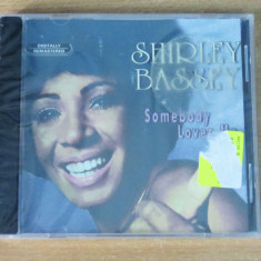 Shirley Bassey - Somebody Loves Me CD