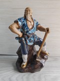 Statuetă ceramică chinezească tip &bdquo;Mudman&rdquo; &ndash; Tăietor de lemne, marcată China 22