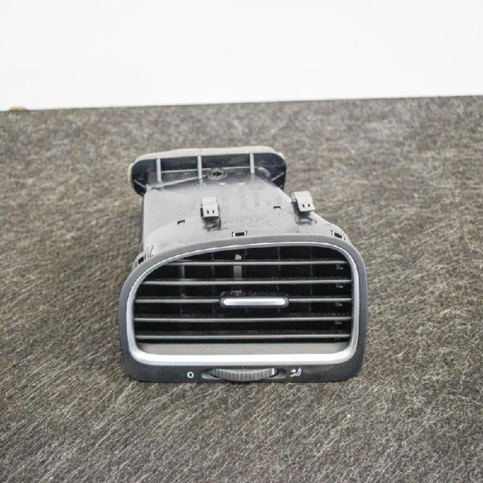 Gura de ventilație planșa de bord VW GOLF VI 5K1 2009 OEM: 5K0819703J5K0819709C 3104714