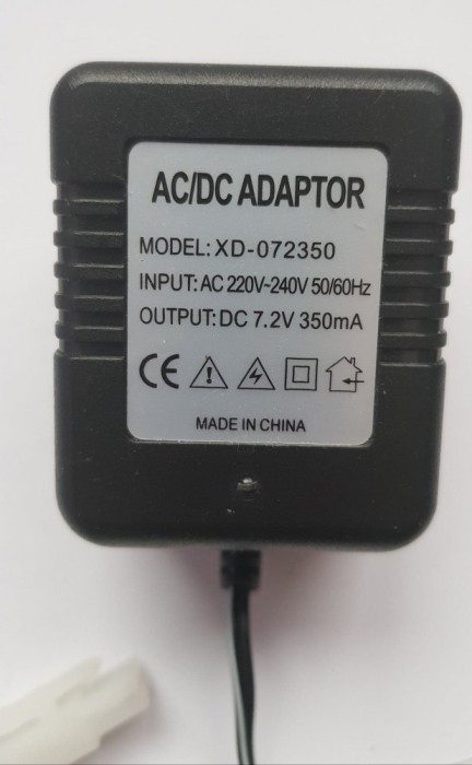 Adaptor input 220 V, output 7.2 V