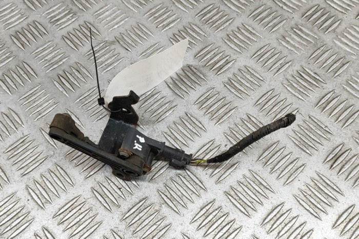 Senzor de nivel &icirc;nălțime dreapta față LAND ROVER RANGE ROVER IV L405 2020 OEM: JPLA-3D026-AA 29033826
