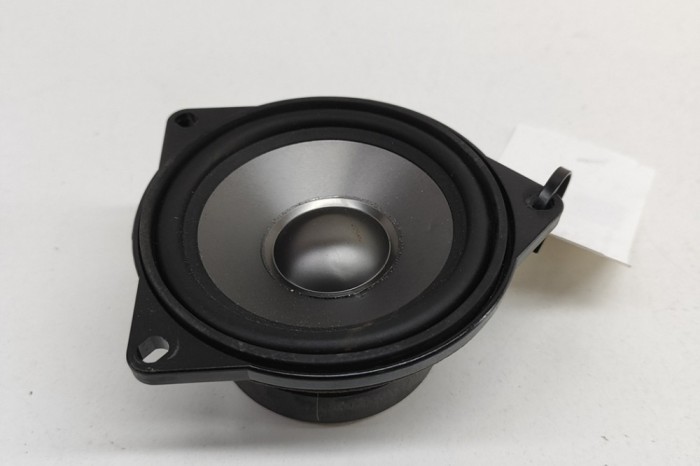 Difuzor ușă dreapta față BMW 7 E65, E66, E67 2003 OEM: 6907641 27904853