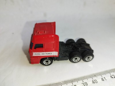 bnk jc Matchbox DAF 3300 Space Cab RAF - 1/86 foto