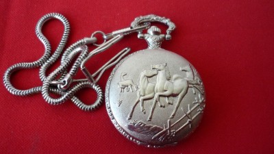 CEAS DE BUZUNAR QUARTZ NEFOLOSIT foto