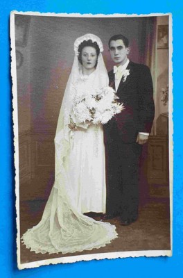 Fotografie veche datata 1944 - Nunta la romani - Miri - mirele si mireasa lui foto