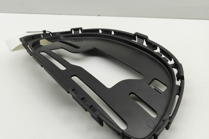 Grila st&acirc;nga față MERCEDES-BENZ S W222, V222, X222 2013 OEM: A2228855001 31100376