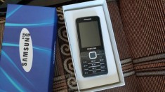 Vand Samsung S5610 nou !!! foto