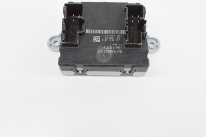 Modul de control ușă dreapta spate JAGUAR I-PACE X590 2019 OEM: J8A2-14D619-CC 17776076