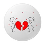 Cumpara ieftin Insigna rotunda copii cu inima puzzle rosie, design romantic minimalist, 58 mm, prindere cu ac