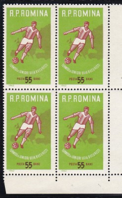 ROMANIA 1962 LP 535 TURNEUL DE JUNIORI U.E.F.A. BLOC DE 4 TIMBRE MNH foto