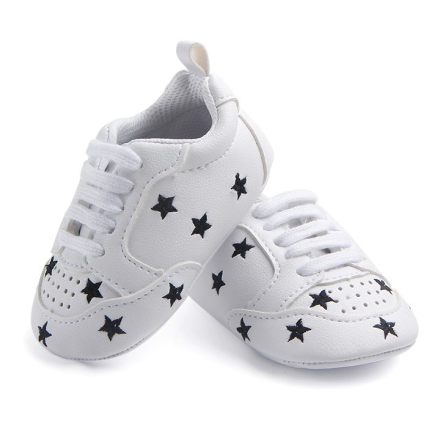 Adidasi - Black star (Marime Disponibila: 9-12 luni (Marimea 20 incaltaminte))