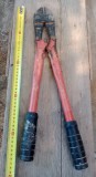Cleste de taiat buloane sau fier-beton