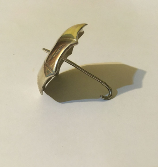 Miniatură de argint &rdquo;Umbrelă deschisă&rdquo; (22 gr.) - Impecabilă!