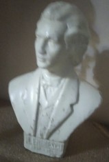 Bust Mihai Eminescu 15cm zgariata