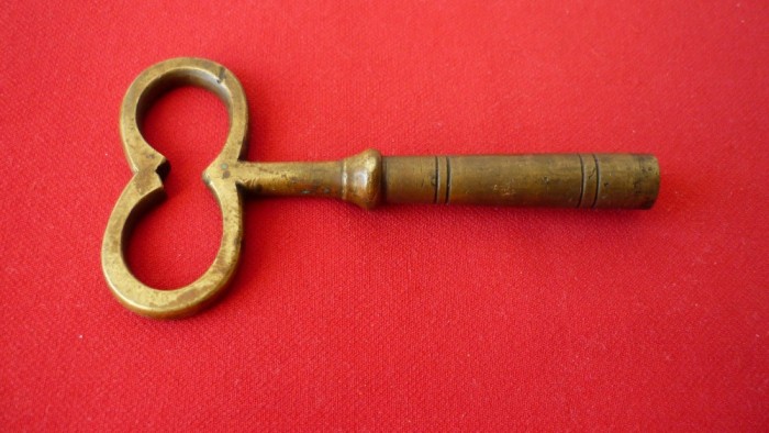 CHEIE PENTRU CEAS DE PERETE, PENDUL