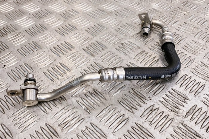 Conducta de răcire cutie de viteze AUDI A7 Sportback 4GA, 4GF 2011 OEM: B21132DA,4G0317818S 11251150