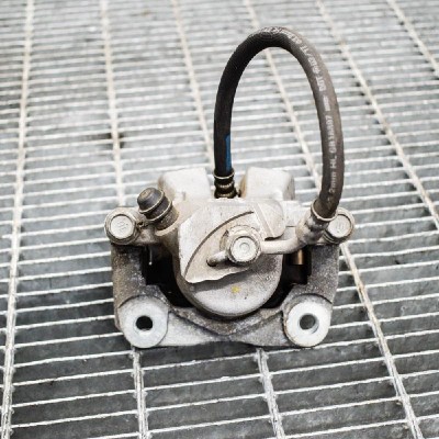 Etrier de fr&amp;acirc;nă dreapta spate TOYOTA RAV 4 IV _A4_ 2017 3455492 foto