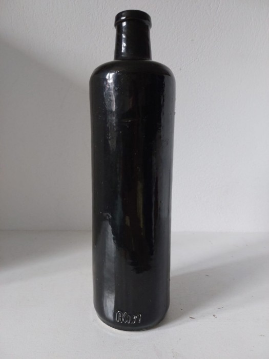 Sticla de ceramica gresie, glazurata negru, 0.7l, 27cm inaltime