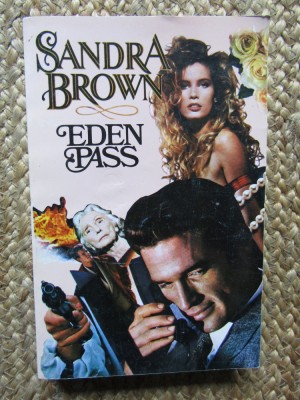 SANDRA BROWN - EDEN PASS foto