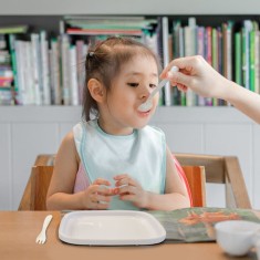 DERYAN Set farfurii pentru copii &amp;quot;Quuby&amp;quot;, alb, silicon foto