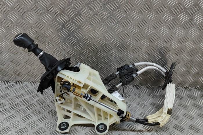 Timonerie cutie de viteze VW TRANSPORTER VI T6 Furgon SGA, SGH 2019 OEM: 7E0711025B,7H0711116,7E1858197A,7E1711877D 28296905