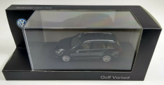 Macheta Volksavagen VW Golf MK7 BLACK 1:43 Spark Albastru foto