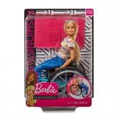 Papusa Barbie Fashionista Wheelchair foto