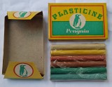 PINGUIN - Plastilina 6 culori in cutia originala anii 1980 - piesa uz scolar