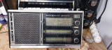 Cumpara ieftin RADIO GRUNDIG SATELLIT 2000 , FUNCTIONEAZA , VA ROG ,CITITI DESCRIEREA LUI .