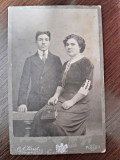 Fotografie de familie, pe carton. sfarsit de secol XIX