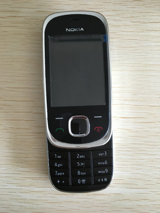 Telefon Nokia 7230, folosit