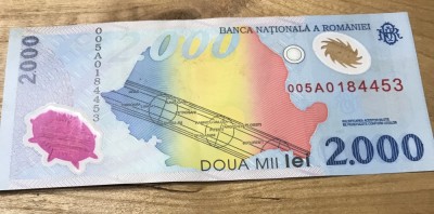 (1) Romania bancnota 2000 lei 1999 foto