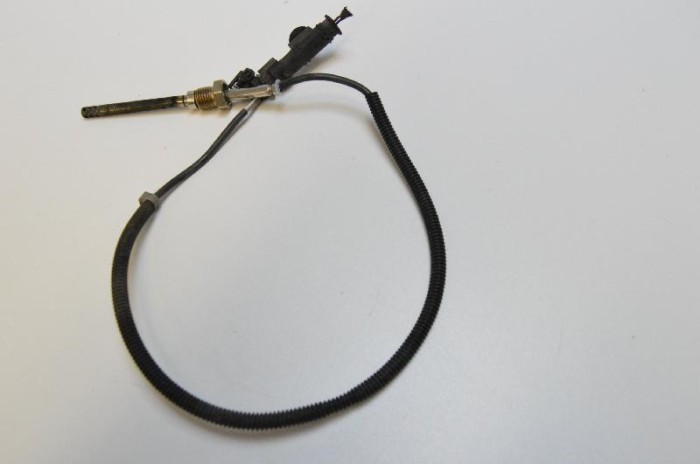 Senzor de temperatură MERCEDES-BENZ SPRINTER 3-t Furgon 906 2013 OEM: A0071539528 2207425
