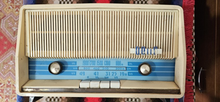 RADIO DELTA 627T ELECTRONICA . NEVERIFICAT !