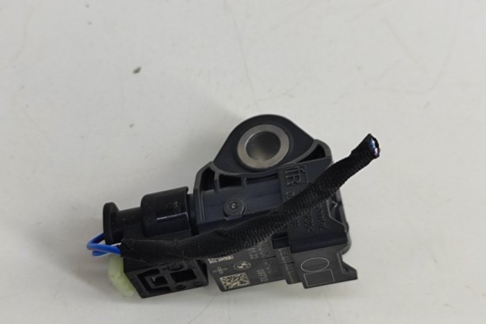 Senzor de impact dreapta spate BMW iX I20 2022 OEM: 9496815,A3C0637430000 29049331