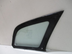 Geam fix dreapta spate pe aripa Toyota Avensis Kombi An 2003-2009 foto