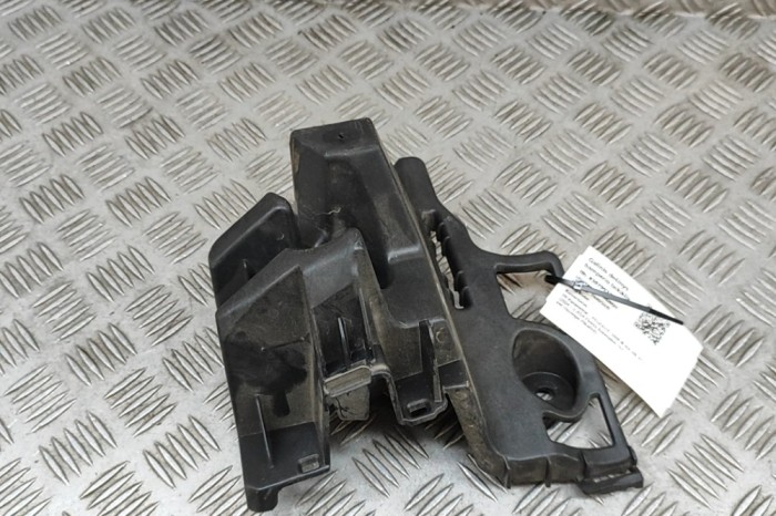 Suport bara de protecție dreapta spate PEUGEOT 5008 III KA, KB, KC 2024 OEM: 9839894380 30705338